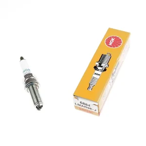Zündkerze NGK LMAR9E-J - stock [6884] passend für Yamaha YZF-R1 RN22 RN49 RN65 RN32 / MT01 Meistverkauft