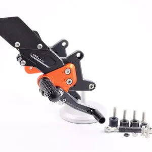 Neue Ware MG Biketec Sportfußrastenanlage passend für KTM 1290 Super Duke R (2014-2016) mit ABE