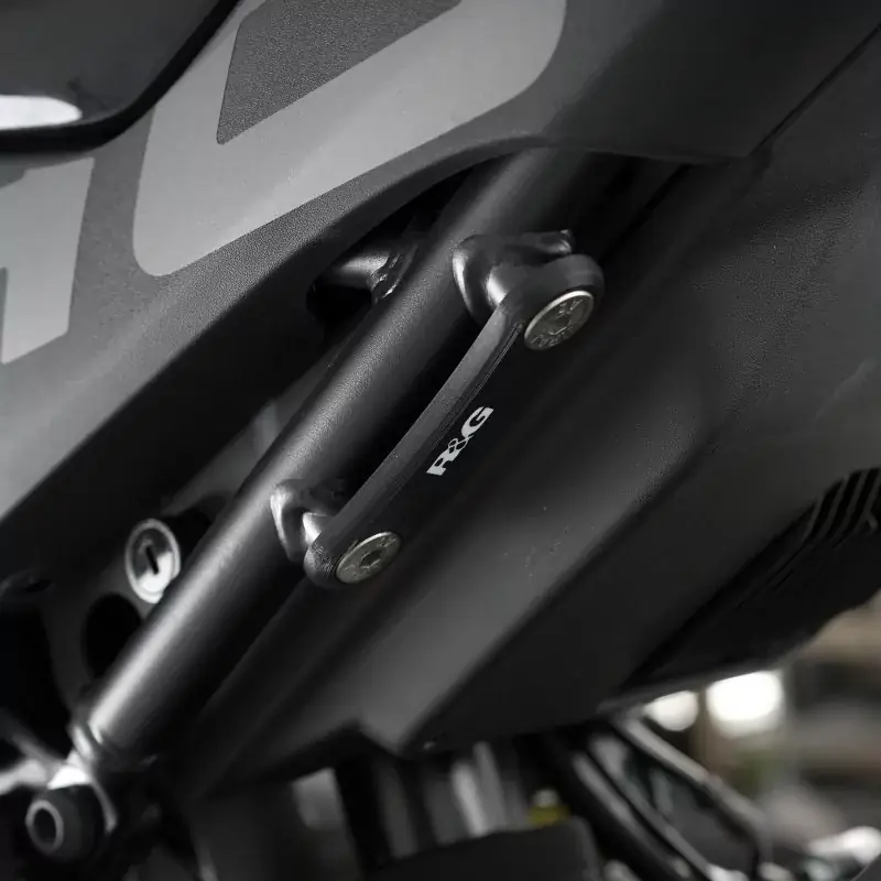 R&G hintere Fußrastenabdeckung passend für CF Moto 450 SR ab 2023 Zertifiziert