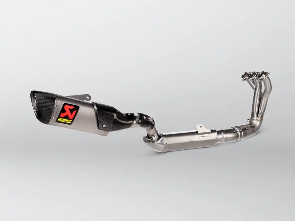 Neue Ware Akrapovic Racing Carbon passend für Yamaha MT-09 Tracer 9 / GT / GT+ (Bj.21-23) - S-Y9R13-HAPT/1