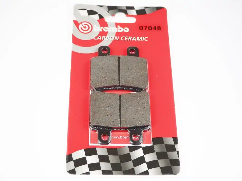 Brembo Bremsbelag vorn 07048 organisch Zertifiziert