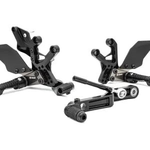 Gilles Fussrastenanlage AS31GT3-S13-B schwarz passend für Suzuki GSX-8R GSX-8S Geprüft